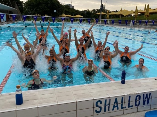 swim 2km